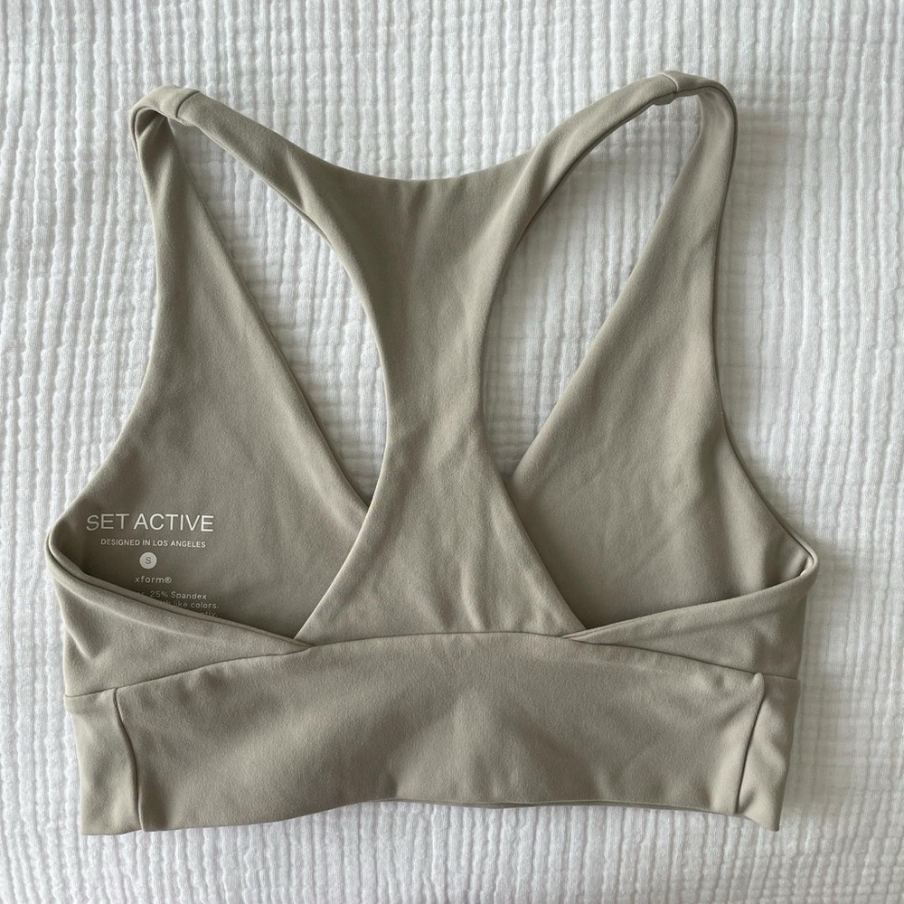 Set Active Racerback Sports Bra - Picture 3 of 4